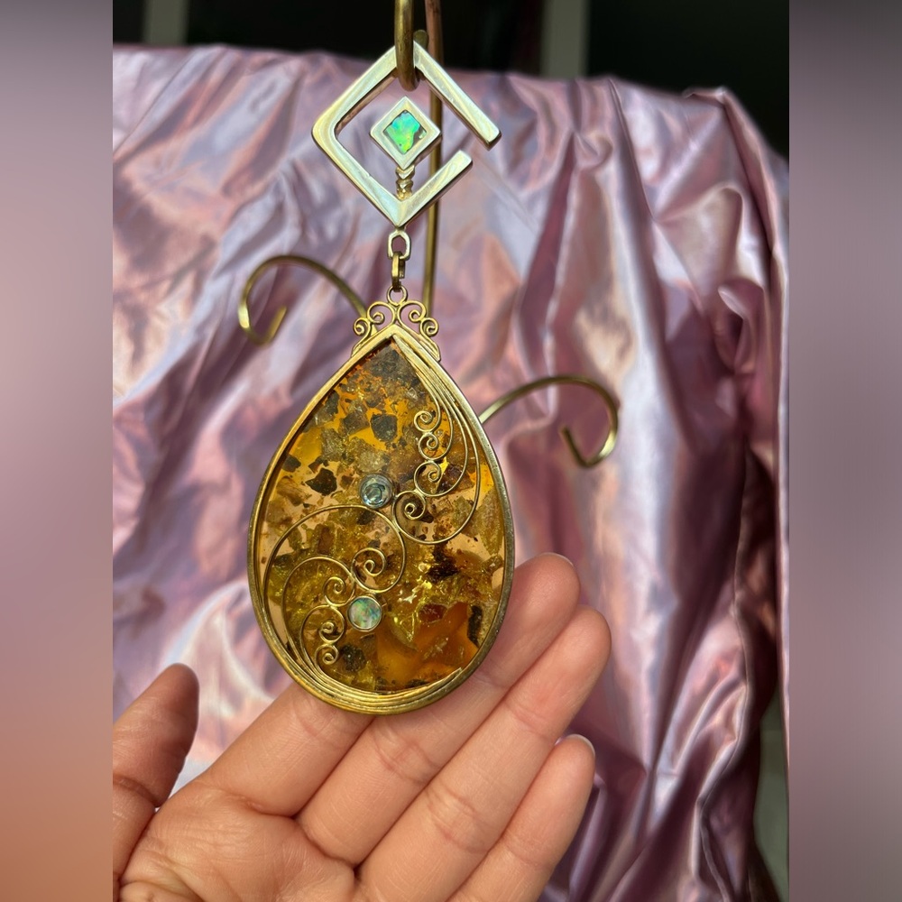 People’s Jewelry Hangers for Stretched Ears - Picture 12 of 15